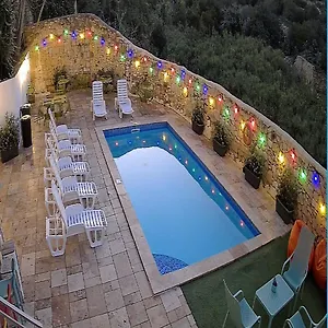 Follow The Sun Boutique - Pool, Breakfast & Sea Views Malta